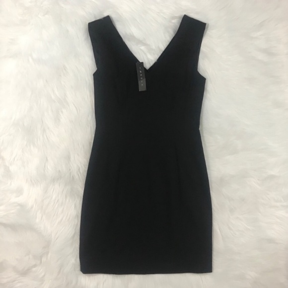 ‼️CLOSING CLOSET SALE‼️ NWT [Theory] Classic Black Dress - Picture 4 of 6